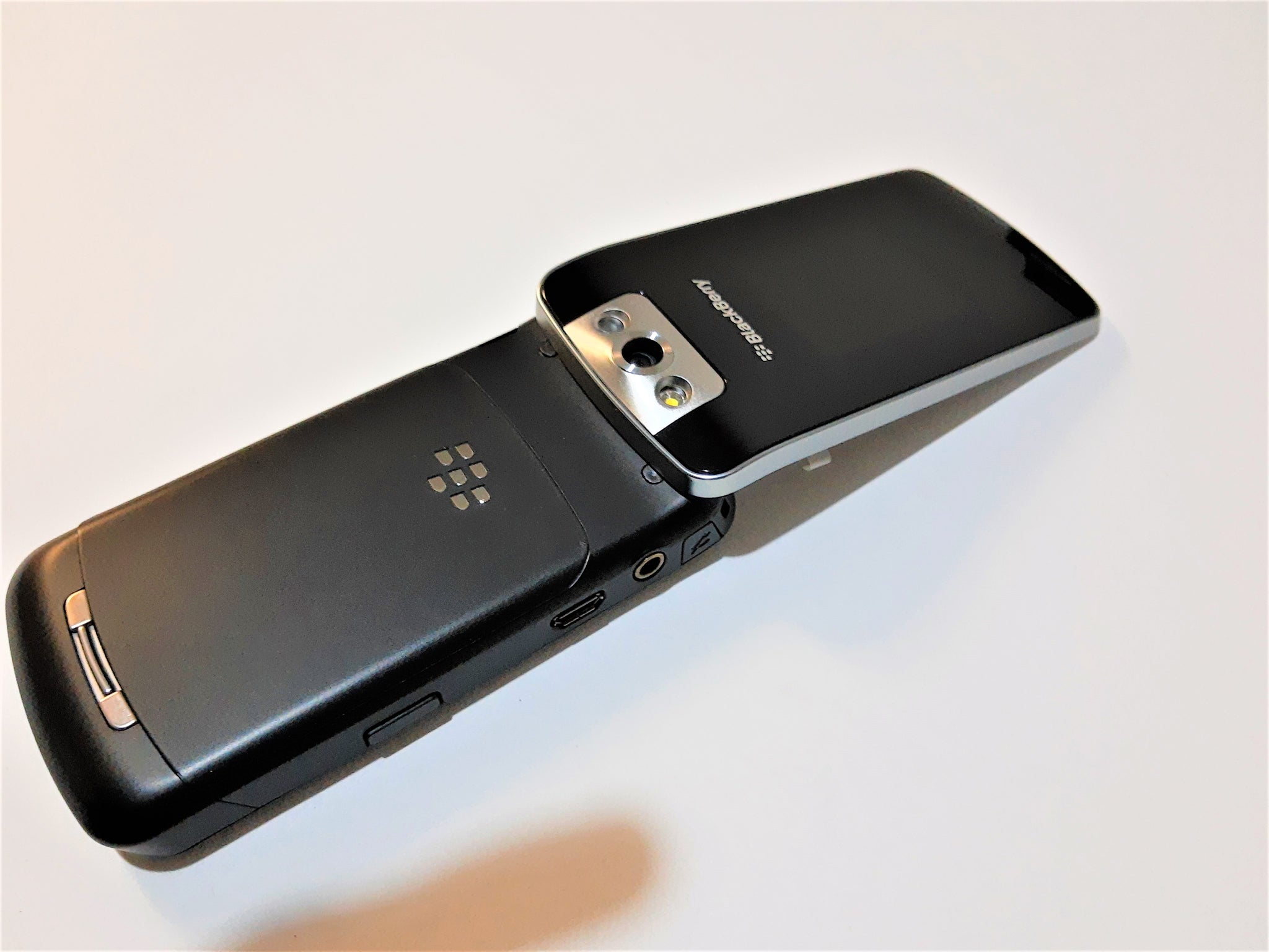 BlackBerry フリップフォン シルバー/ブラック BlackBerry 8220 Pearl Flip Black QWERTY Flip Phone External