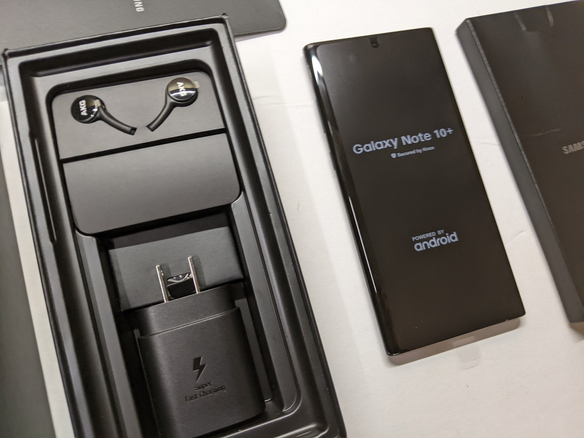 Samsung Galaxy Note 10+ Plus (5G) - 256GB - Aura Black (Unlocked)  Smartphone